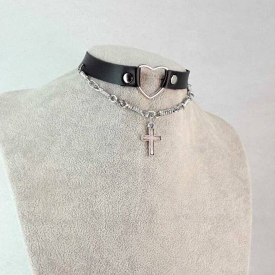 Kalp Merkezli Haç Gotik Halat Choker