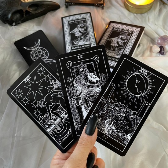 Dükkan Hediyelik Black & White Tarot Destesi Dükkan Hediyelik Black & White Tarot Destesi