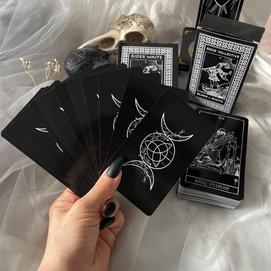 Dükkan Hediyelik Black & White Tarot Destesi Dükkan Hediyelik Black & White Tarot Destesi