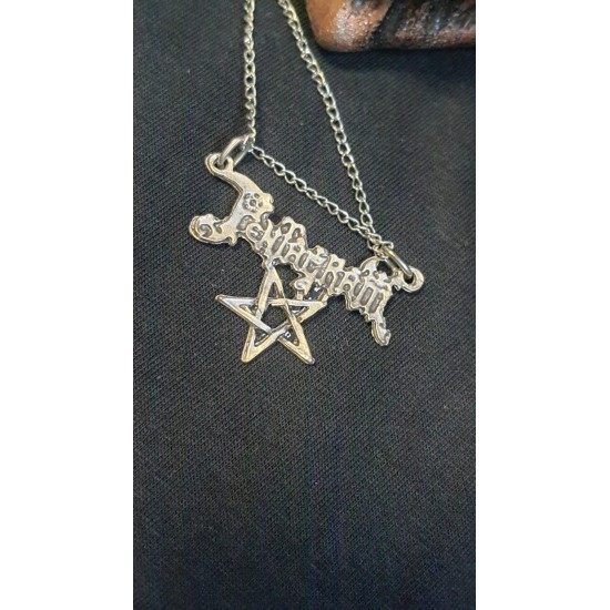 Pentagram Yazılı Kolye Pentagram Yazılı Kolye