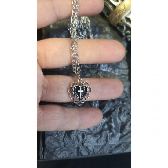 Gothic Cross Black Heart Kolye