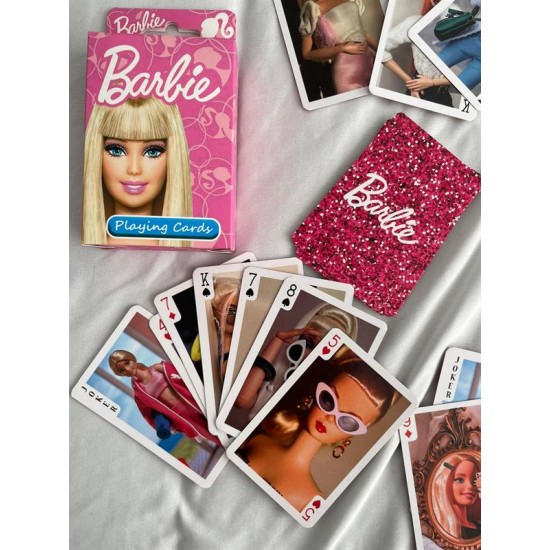 DÜKKAN DESİGN BARBIE İskambil Oyun Kartı Destesi DÜKKAN DESİGN BARBIE İskambil Oyun Kartı Destesi
