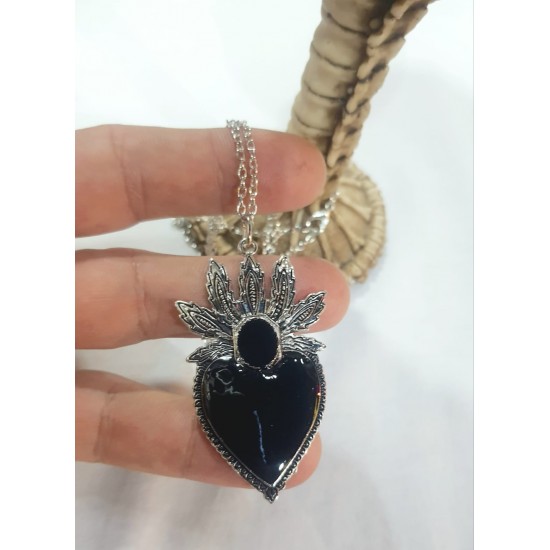 BLACK GOTHIC HEART KOLYE