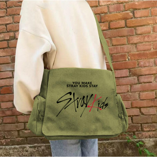 Stray Kids Baskılı Unisex Yeşil Postacı Çantası Stray Kids Baskılı Unisex Yeşil Postacı Çantası