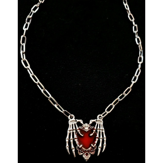 Dükkan Design Kalp Tutan İskelet Eller Gotik Kolye Dükkan Design Kalp Tutan İskelet Eller Gotik Kolye