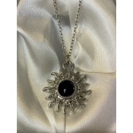 DÜKKAN DESİGN SİYAH MİNELİ SONSUZ GÜNEŞ KOLYE