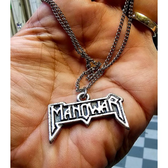 DÜKKAN DESİGN MANOWAR Grup Yazılı Kolye DÜKKAN DESİGN MANOWAR Grup Yazılı Kolye