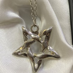 Melting Pentagram Kolye