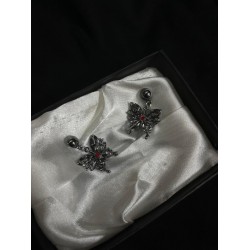 DÜKKAN DESİGN TAŞLI GOTİK KELEBEK KÜPE