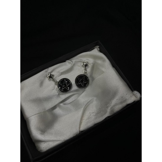 DÜKKAN DESİGN GOTİK SİYAH PENTAGRAM KÜPE DÜKKAN DESİGN GOTİK SİYAH PENTAGRAM KÜPE