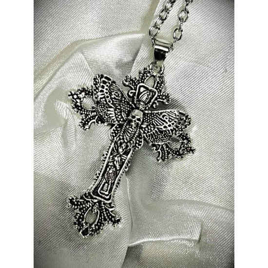 DÜKKAN DESİGN GÜMÜŞ RENK ÖLÜM BAŞLI KELEBEK HAÇI KOLYESİ