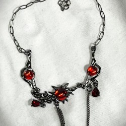 DÜKKAN DESİGN ANDROMEDA TAŞLI GOTİK KOLYE