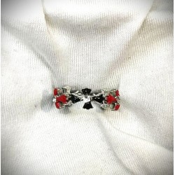 DÜKKAN DESİGN TAŞLI KIRMIZI SİYAH HAÇ SARMALI YÜZÜK