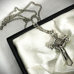 DÜKKAN DESİGN KATOLİK HAÇ KOLYE