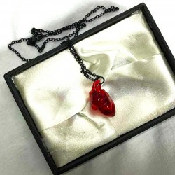 DÜKKAN DESİGN ANATOMİK KRİSTAL CAM KALP KOLYE