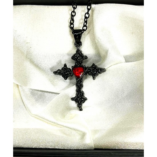 DÜKKAN DESİGN İŞELEMELİ SİYAH GOTİK HAÇ KOLYE