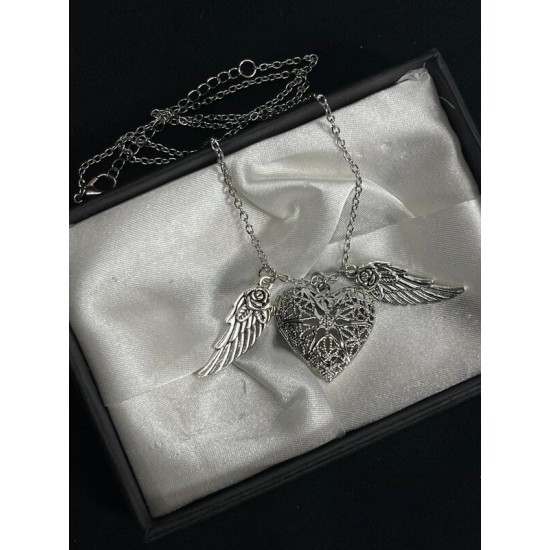 DÜKKAN DESİGN UÇAN KALP FOSFORLU FOTOĞRAF KOLYESİ