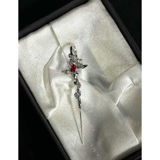 DÜKKAN DESİGN PUNK ELF KÜPESİ