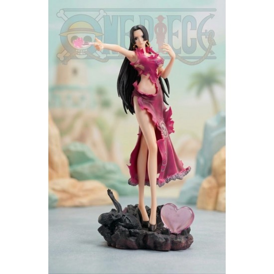 DÜKKAN DESİGN 30 CM ONE PİECE BOA HANCOCK IŞIKLI FİGÜR